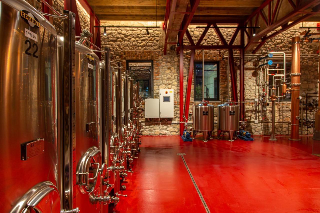 Melesin Distillery Leskovik Exterior photo